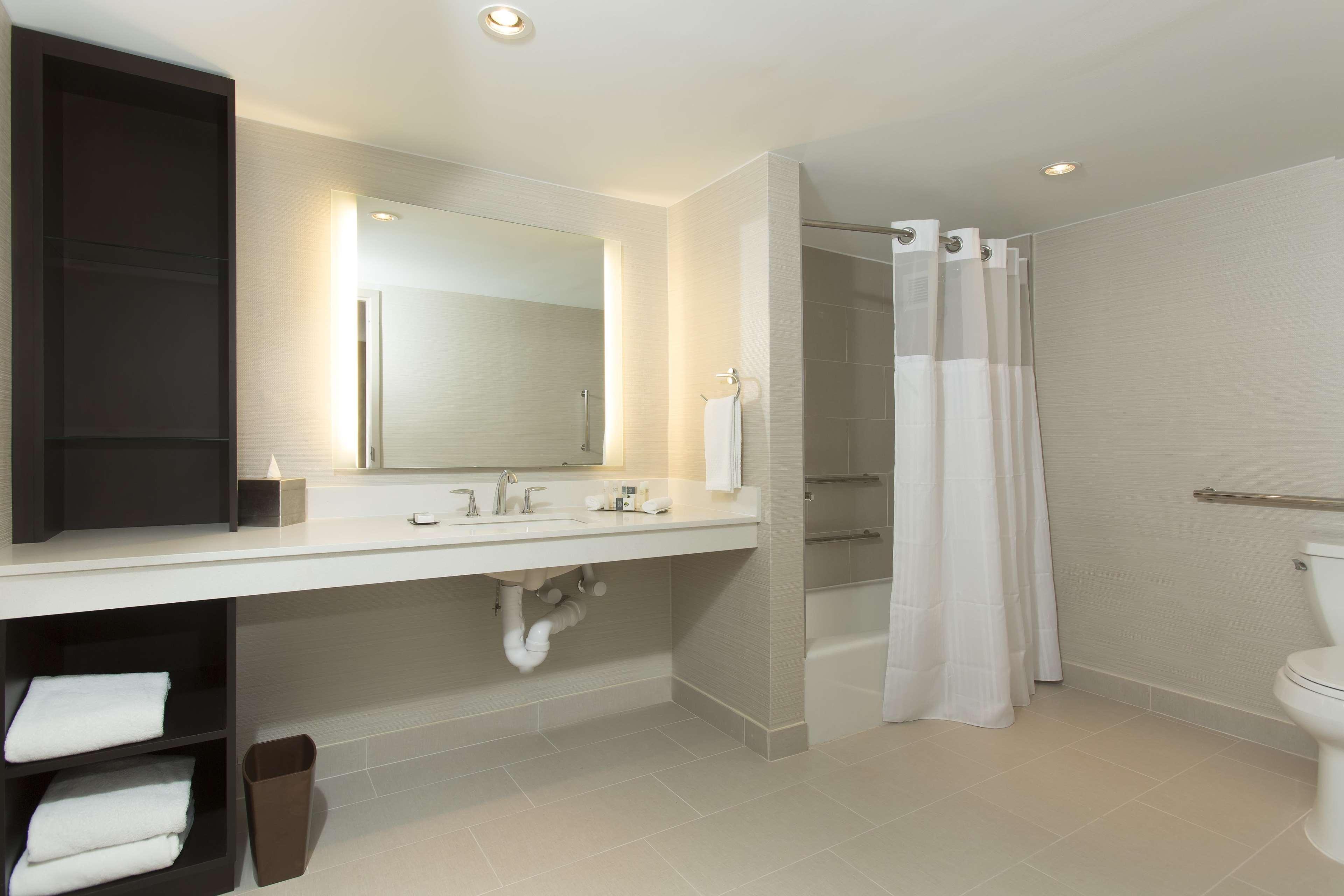 Doubletree By Hilton Hotel Deerfield Beach Boca Raton Exterior photo