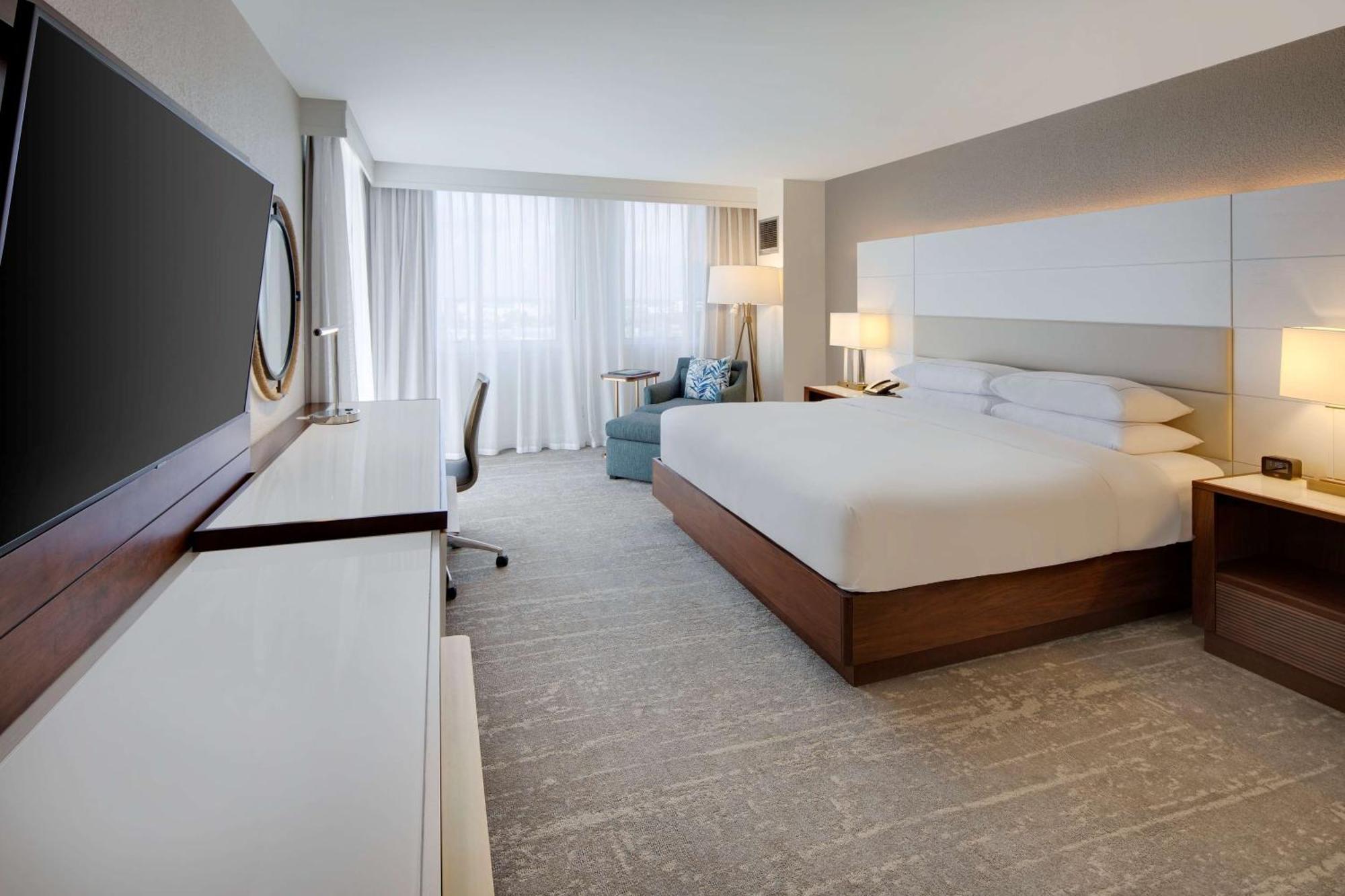 Doubletree By Hilton Hotel Deerfield Beach Boca Raton Exterior photo